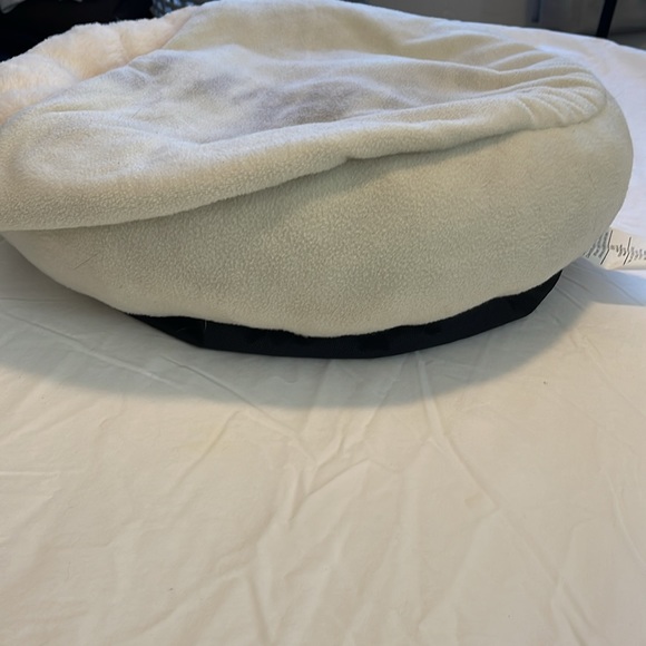 Cozy cave, dog/cat bed, cozy cuddler - Picture 2 of 5